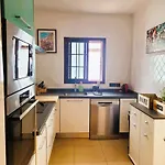 With Heated Pool & Jacuzzi * פלאיה בלנקה