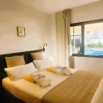 With Heated Pool & Jacuzzi * פלאיה בלנקה