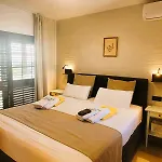 With Heated Pool & Jacuzzi * פלאיה בלנקה