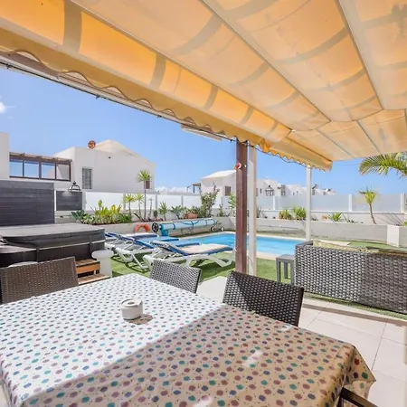 With Heated Pool & Jacuzzi Villa