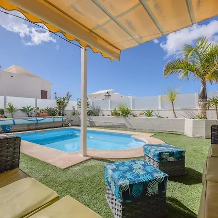 Villa With Heated Pool & Jacuzzi