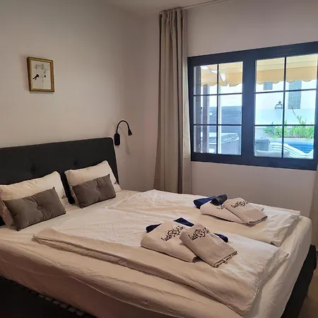 With Heated Pool & Jacuzzi Villa Playa Blanca (Lanzarote)