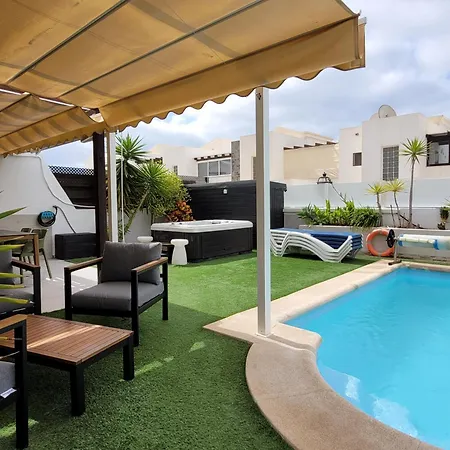 With Heated Pool & Jacuzzi Villa