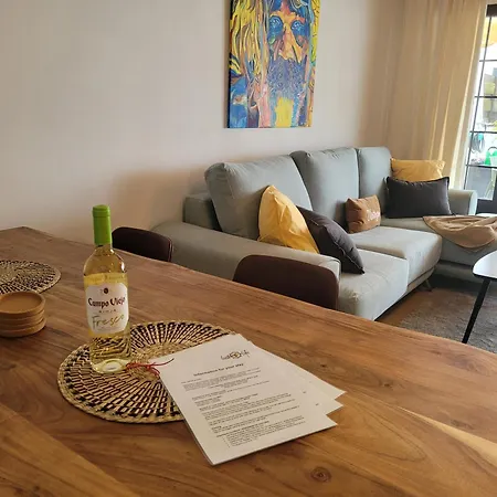 With Heated Pool & Jacuzzi Вилла