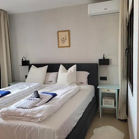 With Heated Pool & Jacuzzi Вилла Коста Бланка