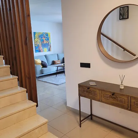 With Heated Pool & Jacuzzi Вилла Коста Бланка