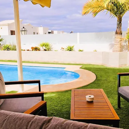 Вилла With Heated Pool & Jacuzzi