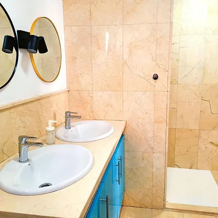 With Heated Pool & Jacuzzi Коста Бланка