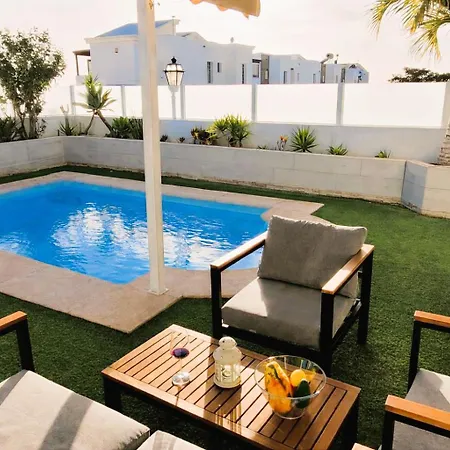 Вилла With Heated Pool & Jacuzzi *