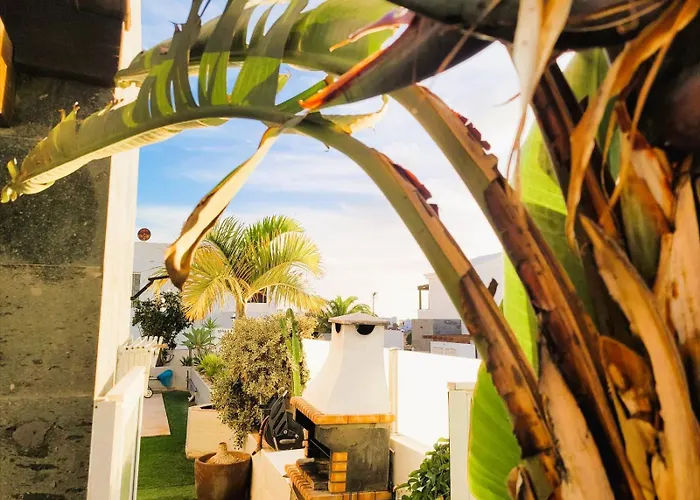 With Heated Pool & Jacuzzi 플라야블랑카