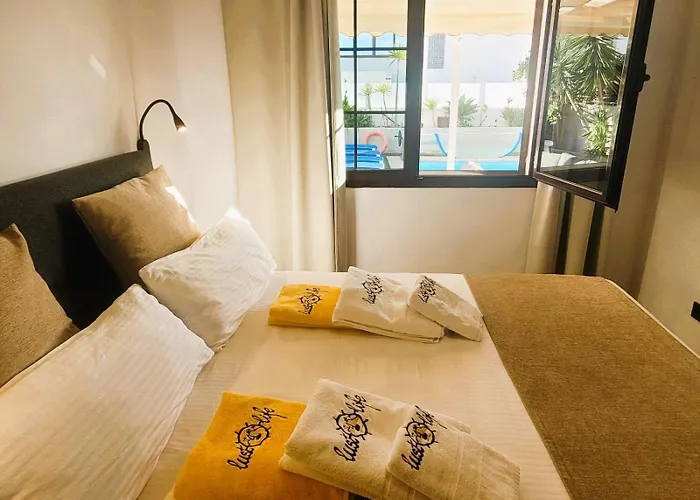 Vila With Heated Pool & Jacuzzi *